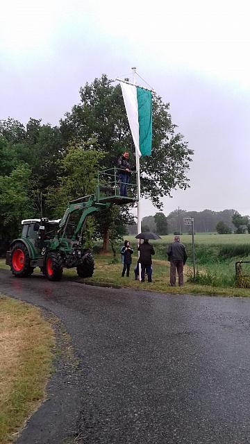 Fahne aufstellen in Ostmilte 3 Schoppmann Kettler Havelt Jost-Dahlhoff. Zugesand von Andre Jost-Dahlhoff